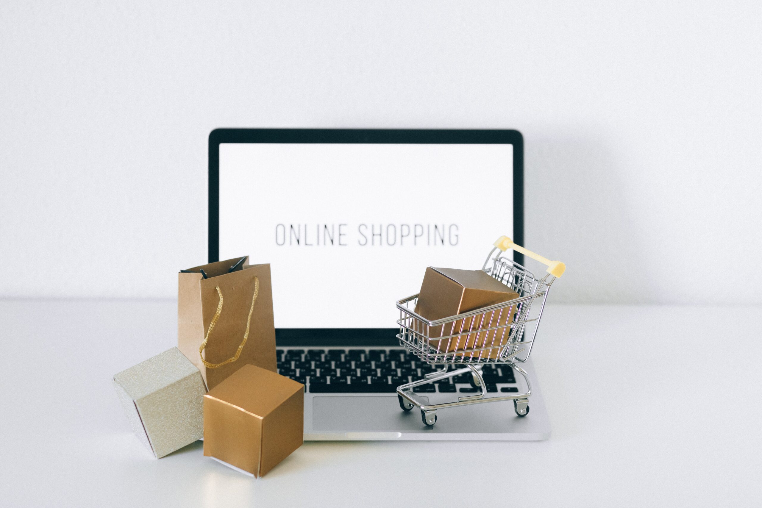 Ghid privind deschiderea si mentinerea unui magazin online | eBook