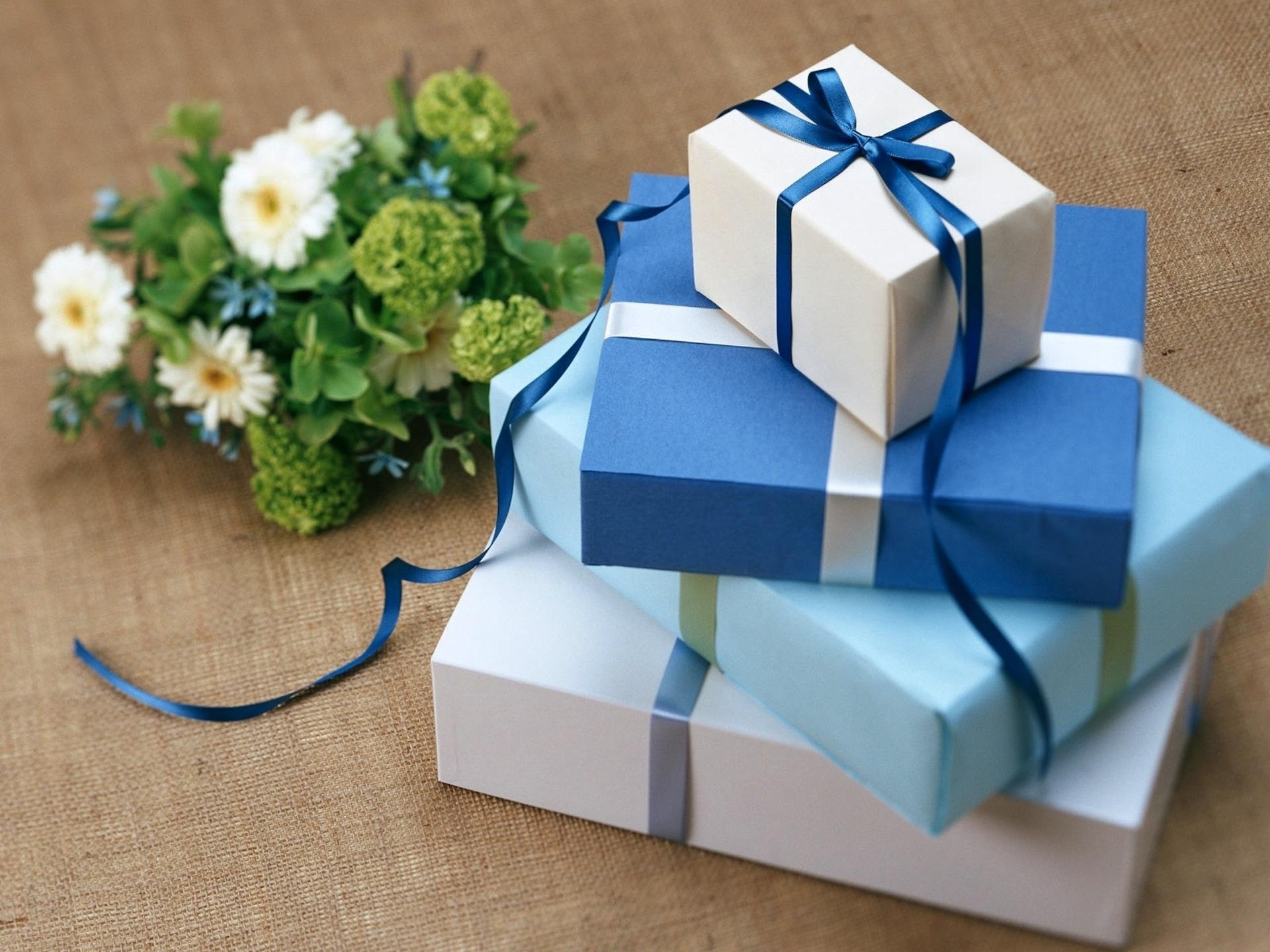 Principalele beneficii oferite de Paște angajaților: cadouri în bani/natură, tichete cadou, zile libere, tichete culturale  | Comunicat de presă